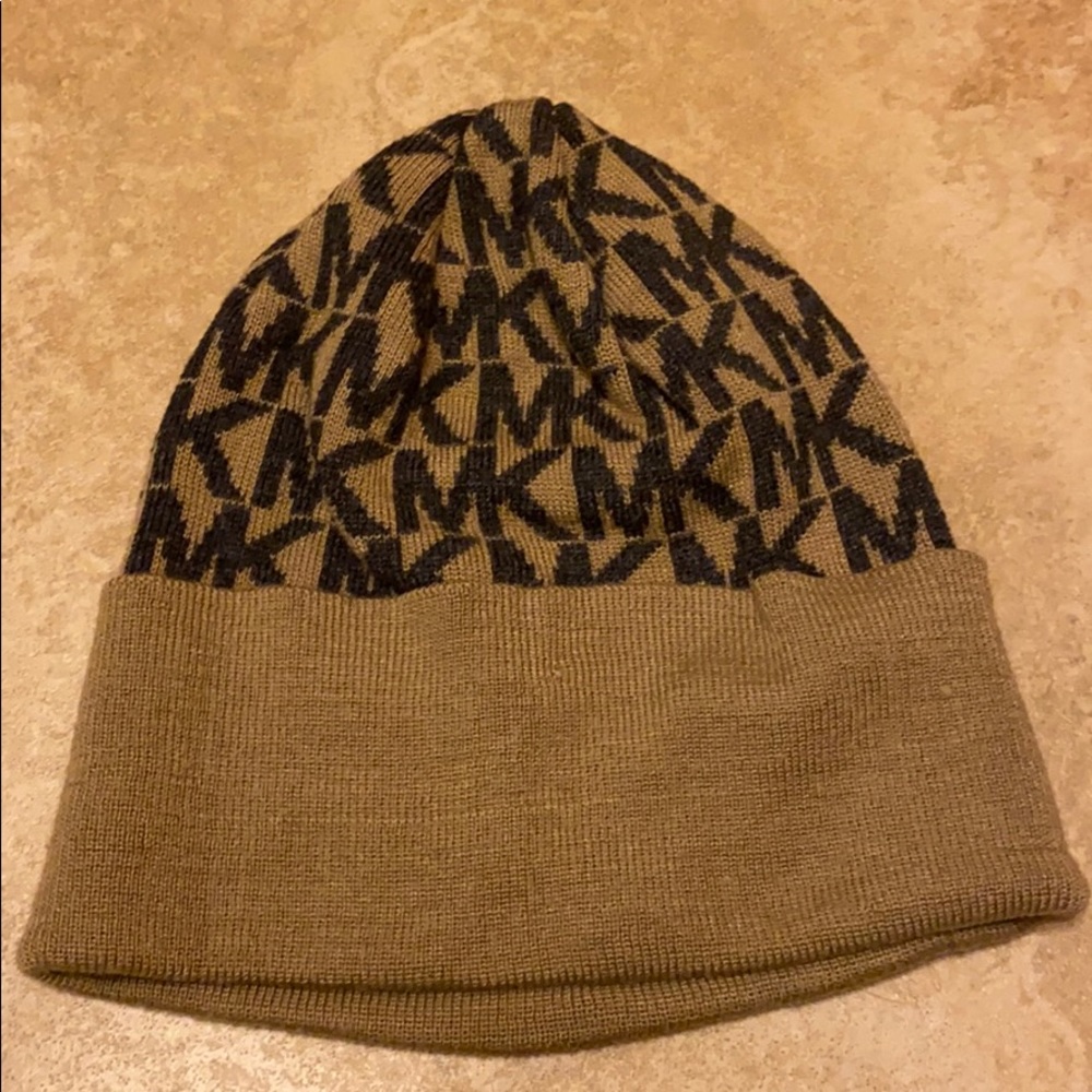 Used Michael Kors hat